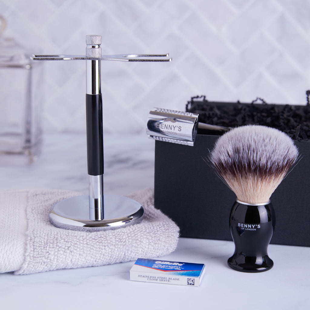 THE STARTER SHAVING SET