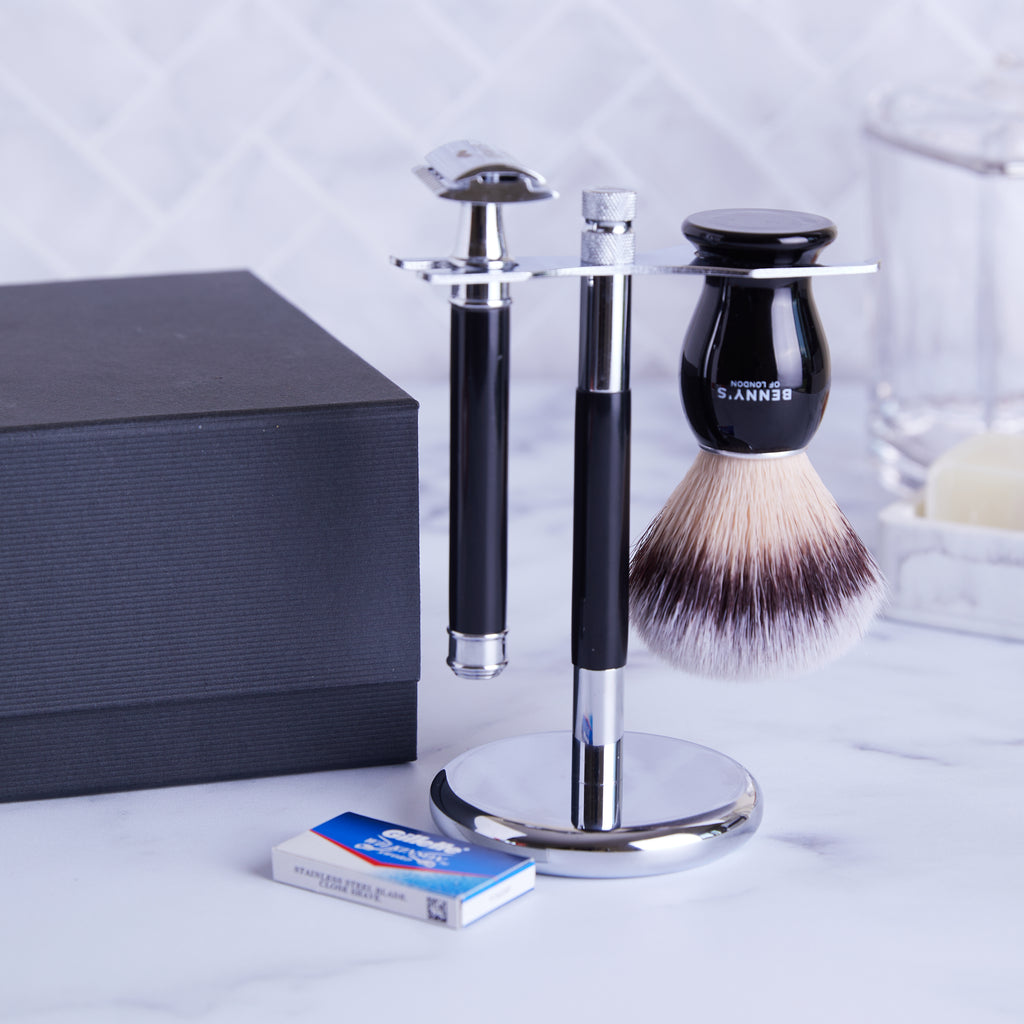 THE STARTER SHAVING SET